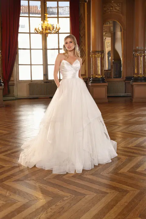 Eliza wedding dress by Azuree Bridal, A-line, tulle