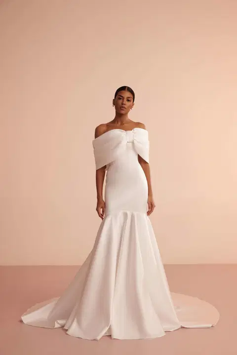 Style L421 wedding dress by Ariamo Light, trumpet, satin