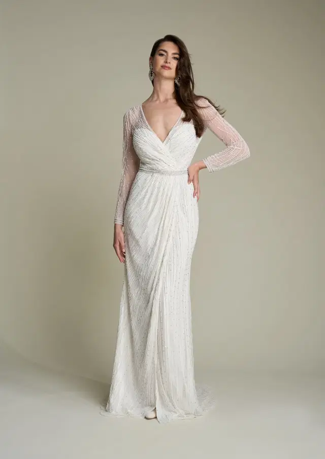 Emile by Eliza Jane Howell: Trumpet silhouette, V-neck neckline, long sleeves, tulle