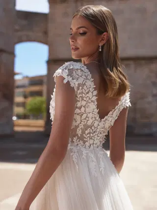 Rozalia by Bianco Evento - view 4 of 4