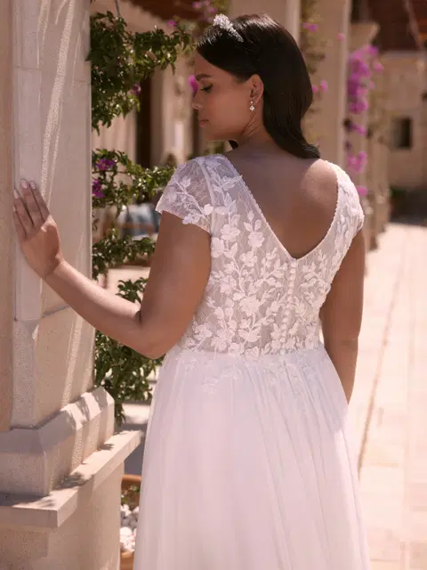 Croceus c wedding dress by Bianco Evento, A-line, lace