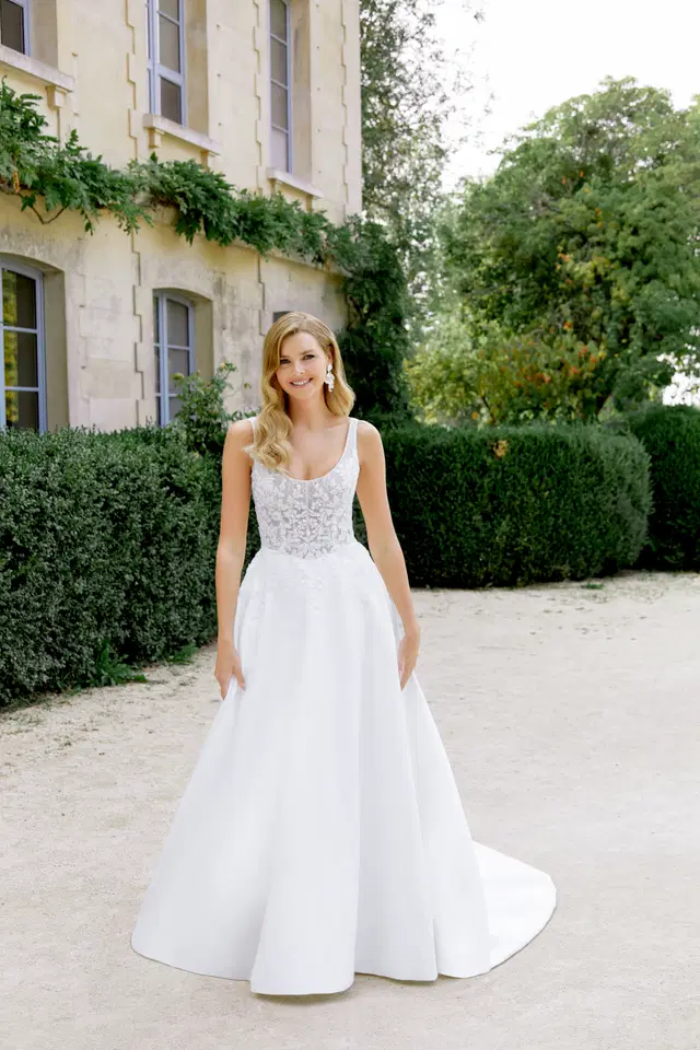 44517 by Sincerity Bridal: A-Line silhouette, scoop neckline, satin