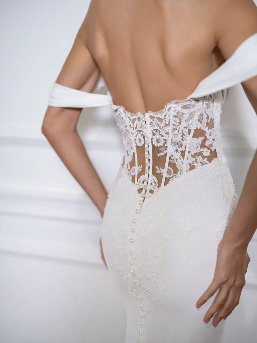 Chloe by Avenue by Josephine Scott - view 5 of 8