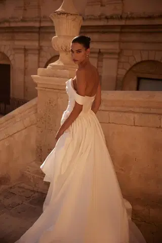 Lidia by Anne Mariée - view 6 of 6