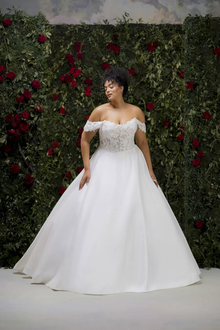 Tendresse 1020022 by Mori Lee: Ball Gown silhouette, sweetheart neckline, lace