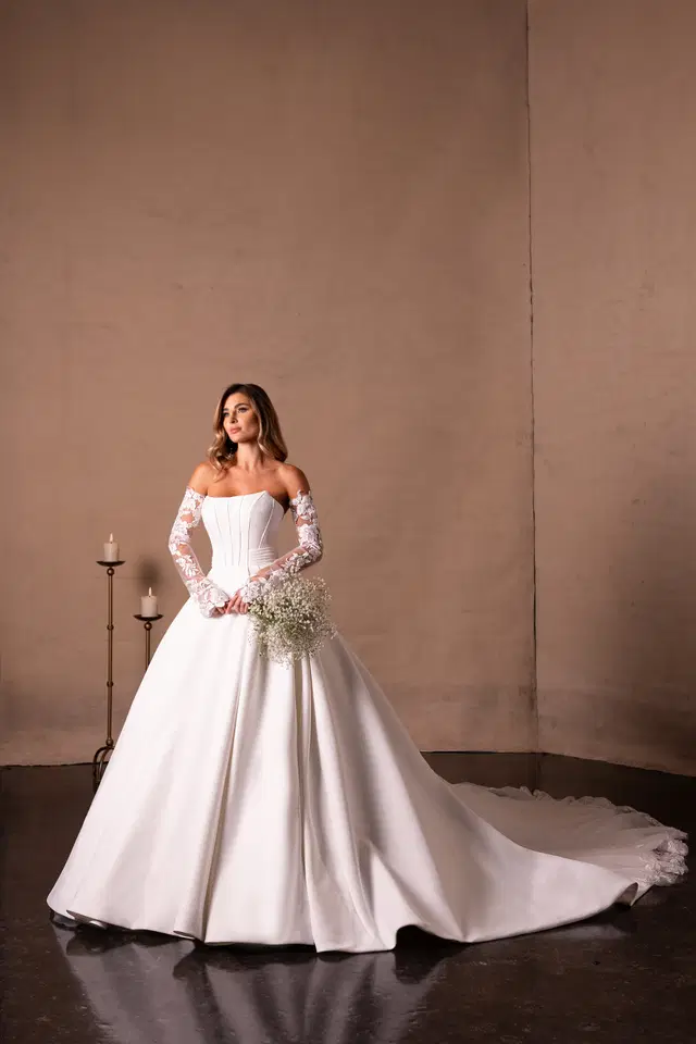 RB4221 by Rachel Allan: A-Line silhouette, tulle
