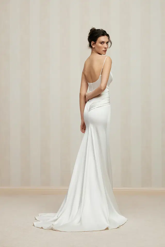 Kendal by Anne Mariée - view 2 of 4