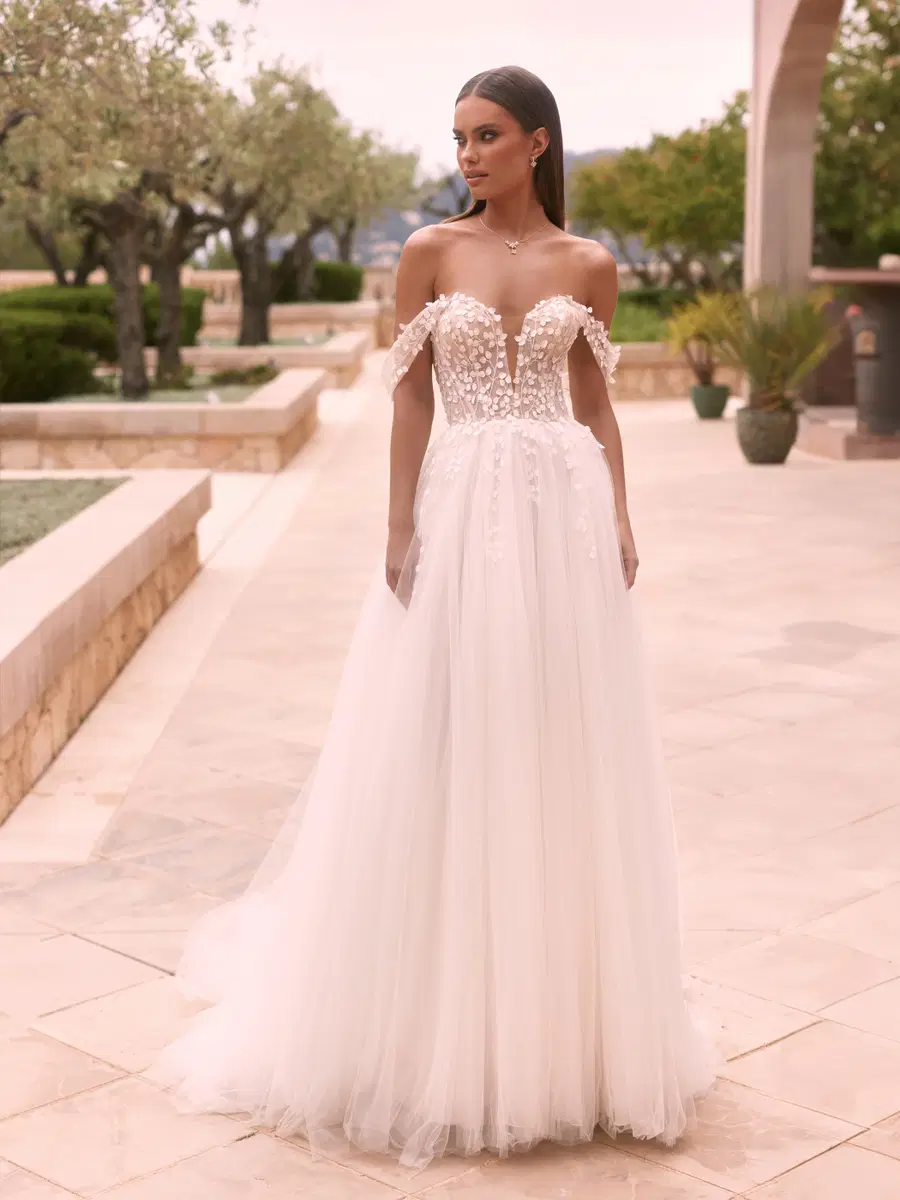 Varanes by Bianco Evento - view 6 of 6