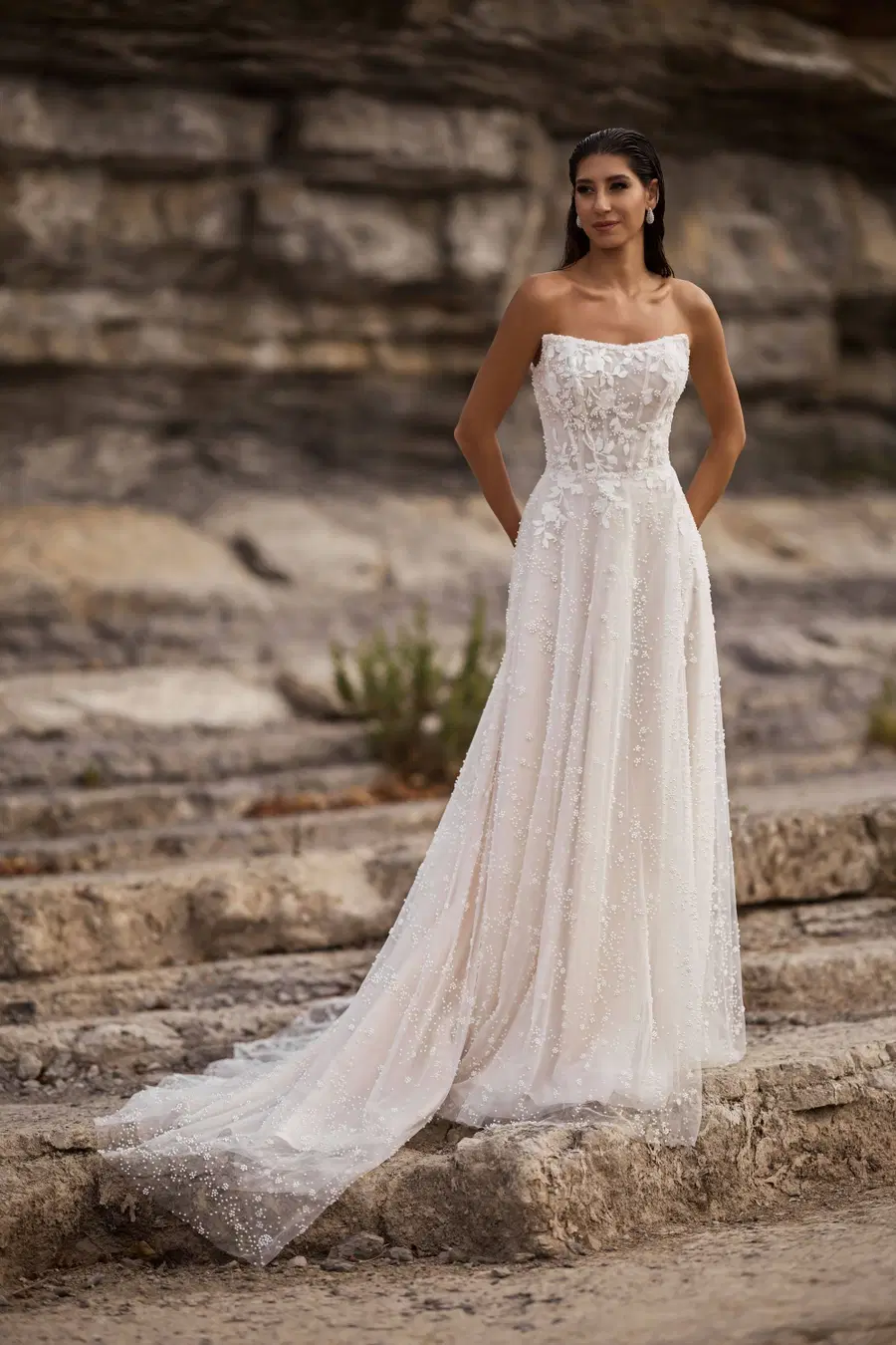 27411 by Très Chic: A-Line silhouette, semi sweetheart neckline, sleeveless, tulle