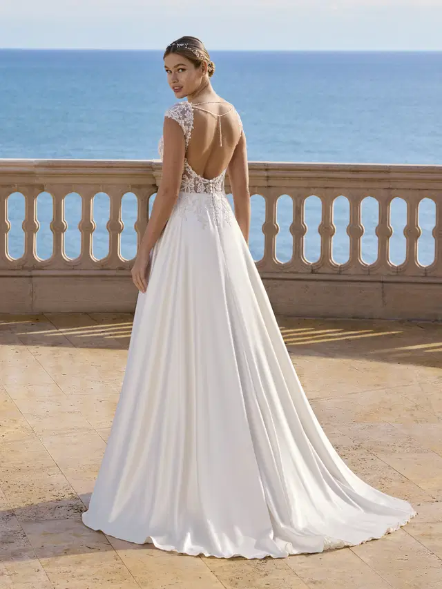 LILIANI by Ladybird - view 2 of 2