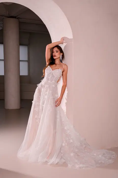 Halo 2503 wedding dress by Halo, A-line, tulle