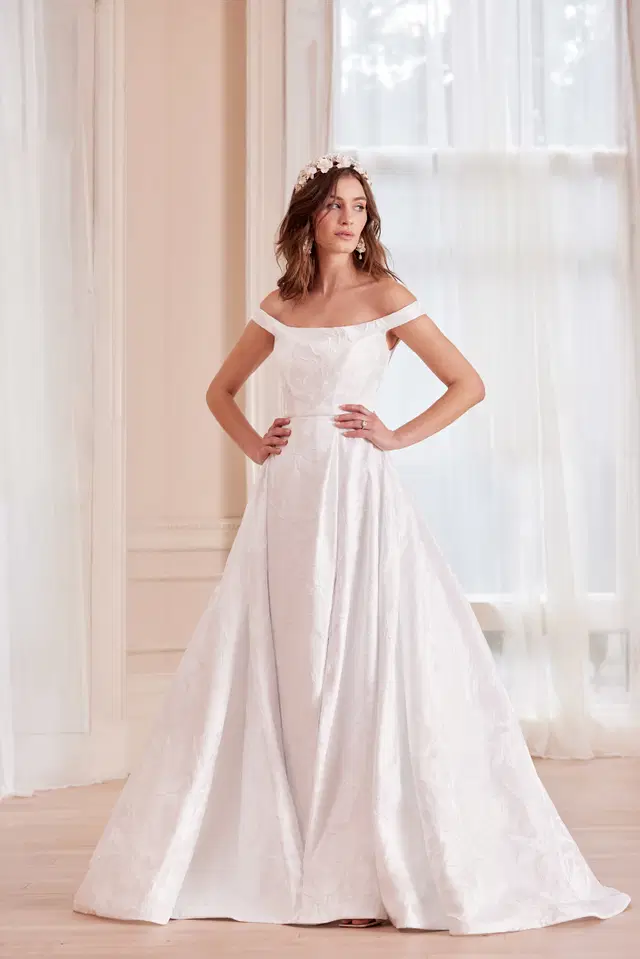 Regaon by Josephine Scott: A-Line silhouette, off-shoulder neckline, sleeveless, mikado