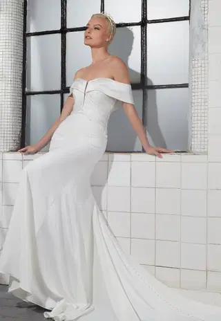 Cara by Avenue by Josephine Scott - view 3 of 4