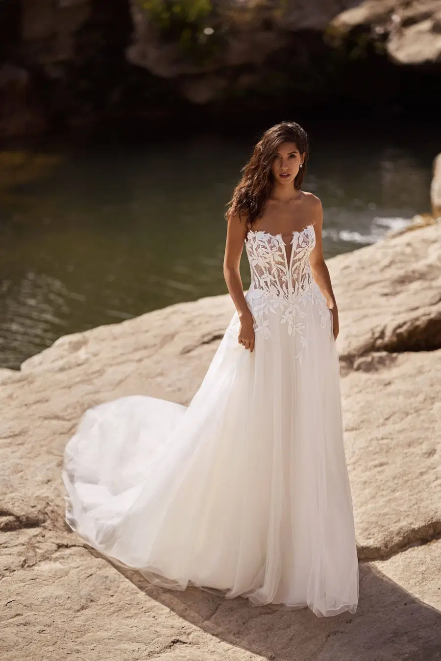 27419 by Très Chic: A-Line silhouette, semi sweetheart neckline, sleeveless, tulle