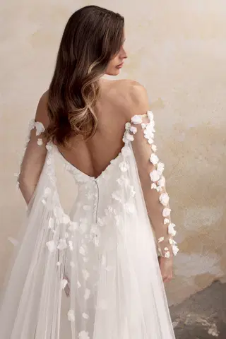 Largartha by Donna Salado Couture - view 6 of 6