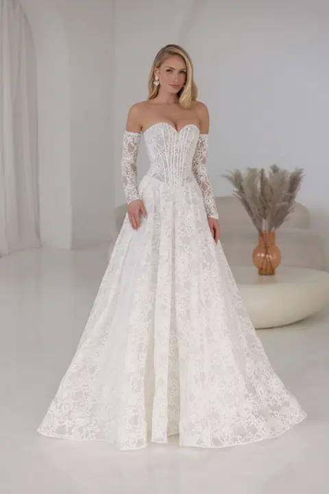 Kwin wedding dress by Jarice, ball gown, chantilly