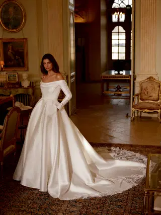 Josephine by Justin Alexander - view 4 of 7
