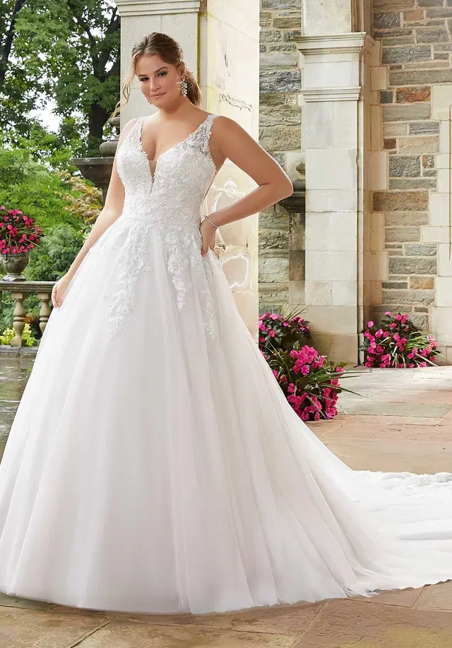 Sigourney by Mori Lee: A-Line silhouette, V-neck neckline, sleeveless, lace