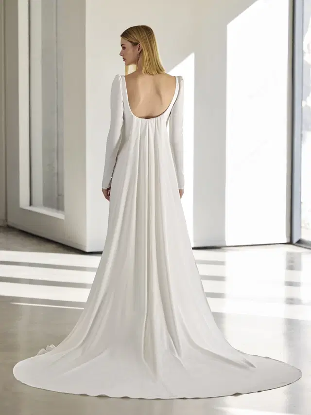 JULIENNE by Pronovias - view 2 of 4
