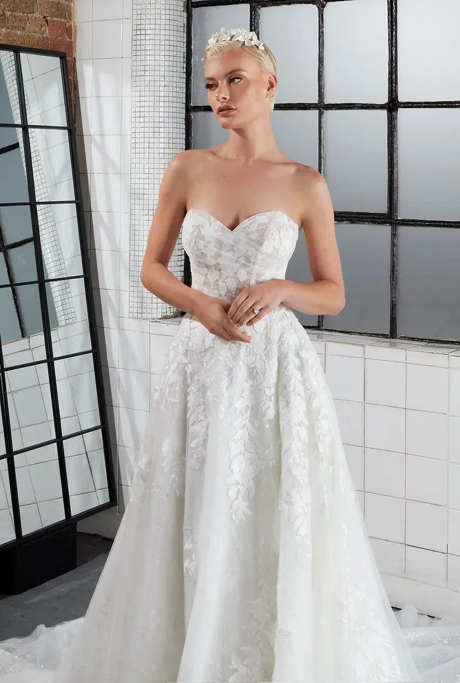 Astrid by Avenue by Josephine Scott - view 2 of 4