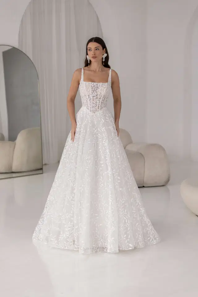 Lapalma by Jarice: A-Line silhouette, straight neckline, sleeveless, lace