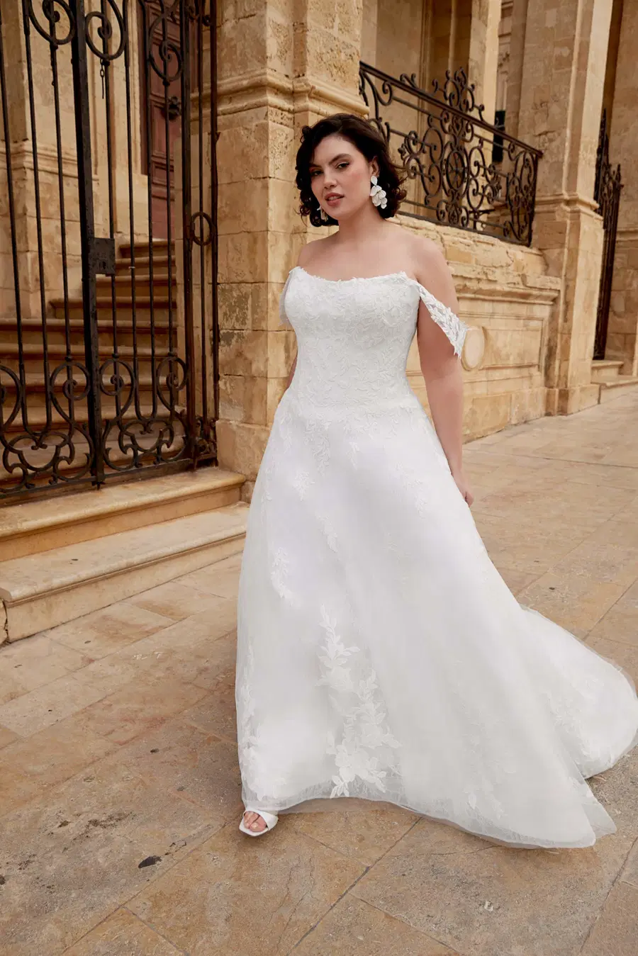 44587 by Sincerity Bridal - view 5 of 10