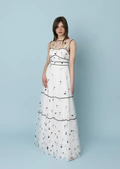 Meadow Garden wedding dress by Kisui, A-line, tulle