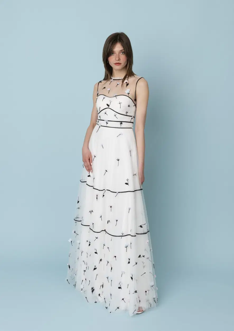 Meadow Garden by Kisui: A-Line silhouette, sleeveless, tulle