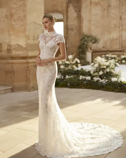 Marsella wedding dress by Aire Barcelona, straight, lace