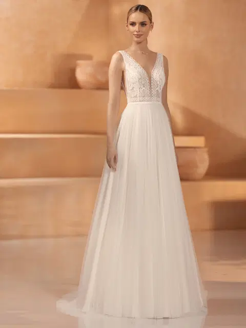 Muriel wedding dress by Bianco Evento, A-line, lace