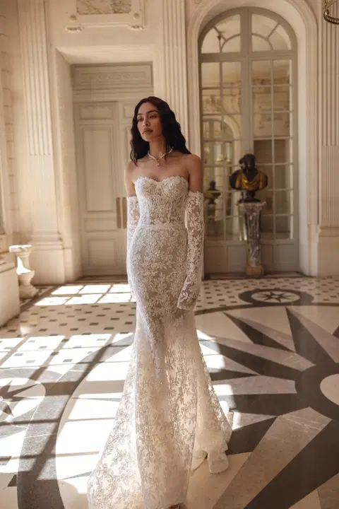 Agni wedding dress by Ella Novia, mermaid, lace
