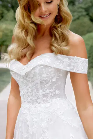 44526 by Sincerity Bridal - view 4 of 9