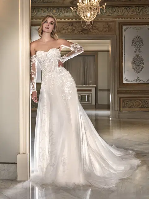 Blossia wedding dress by Pronovias Privée, A-line, tulle