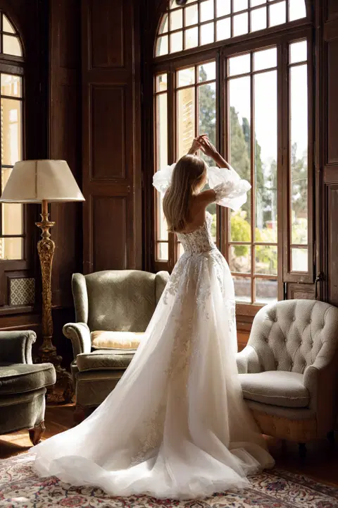 Blossom wedding dress by Tina Valerdi, ball gown, tulle