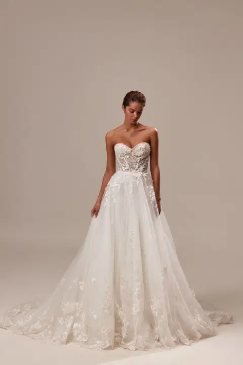 Bright wedding dress by Milla Nova, A-line, tulle