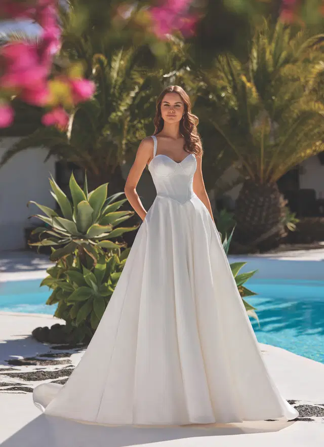 Emerald by Enzoani: A-Line silhouette, sweetheart neckline, satin