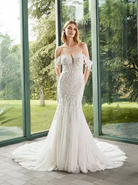 Elie wedding dress by Pronovias, mermaid, lace