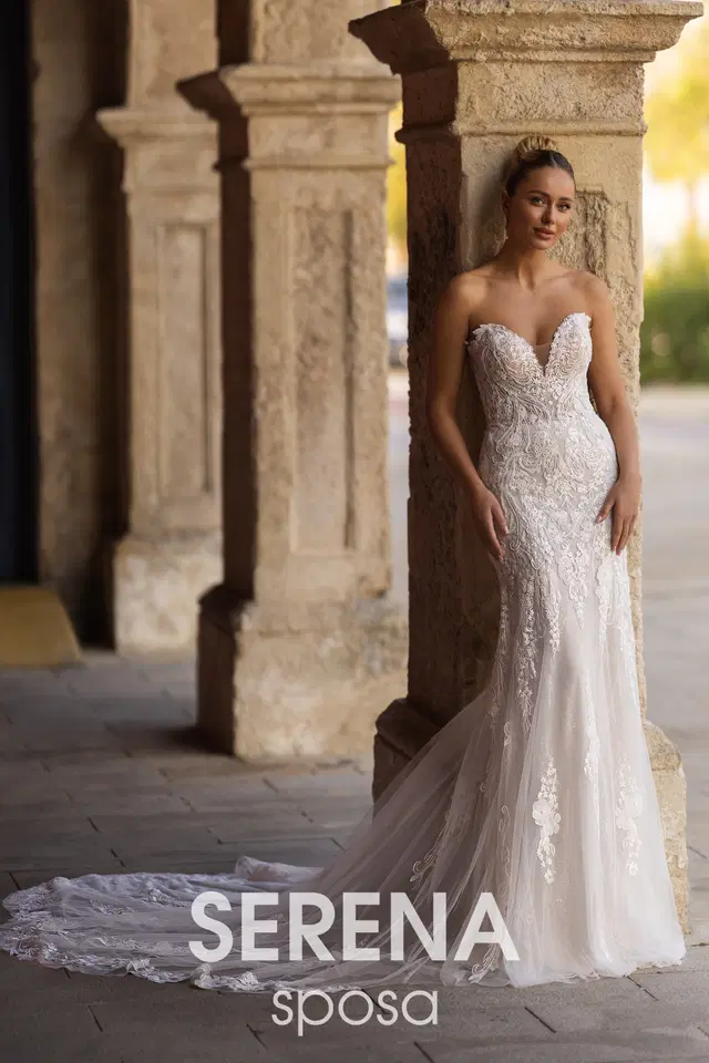5546 by Serena Bridal: Fit & Flare silhouette, sweetheart neckline, sleeveless, lace
