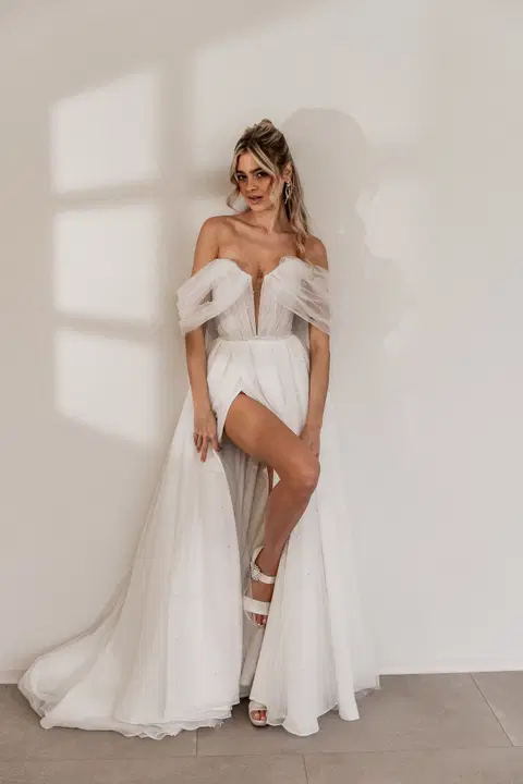 Helene wedding dress by Fan Xia, A-line, tulle
