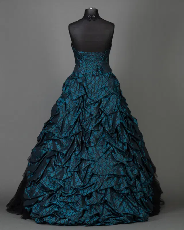 Black Petrol von DarkDreamCouture - Ansicht 2 von 2