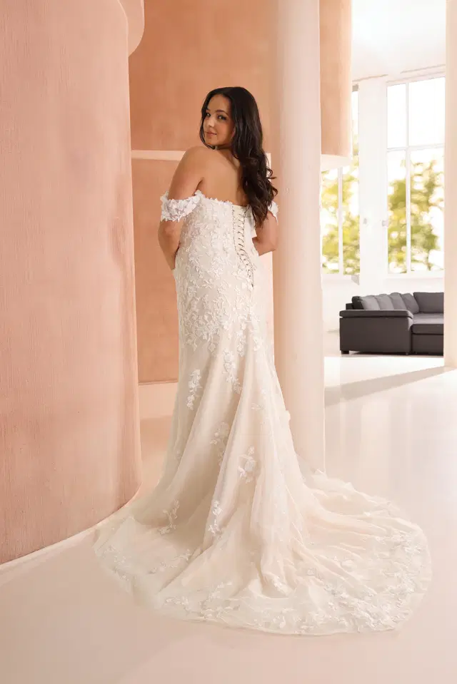 Amy by Azuree Bridal - view 3 of 3