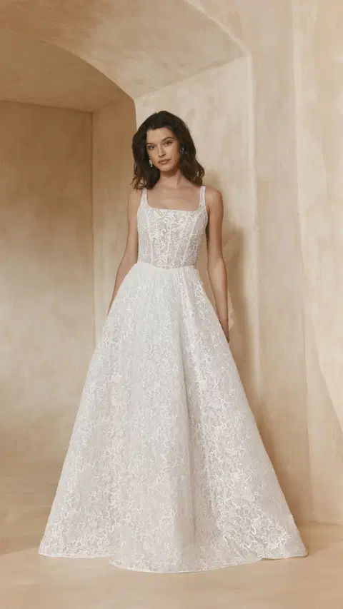 Clara wedding dress by Anna Kara, ball gown, lace