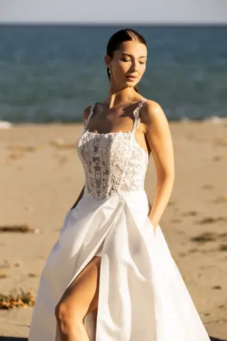Dianora by Amo & Luv - view 3 of 4
