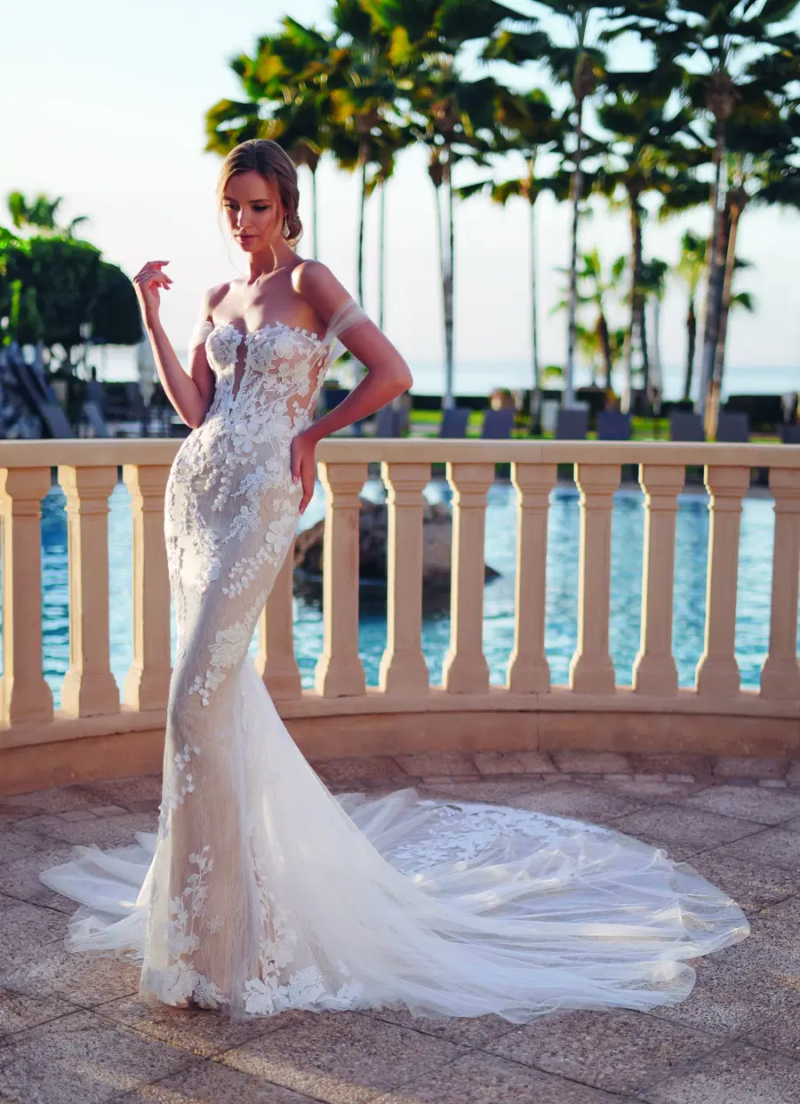 STASIA by Enzoani - view 4 of 8
