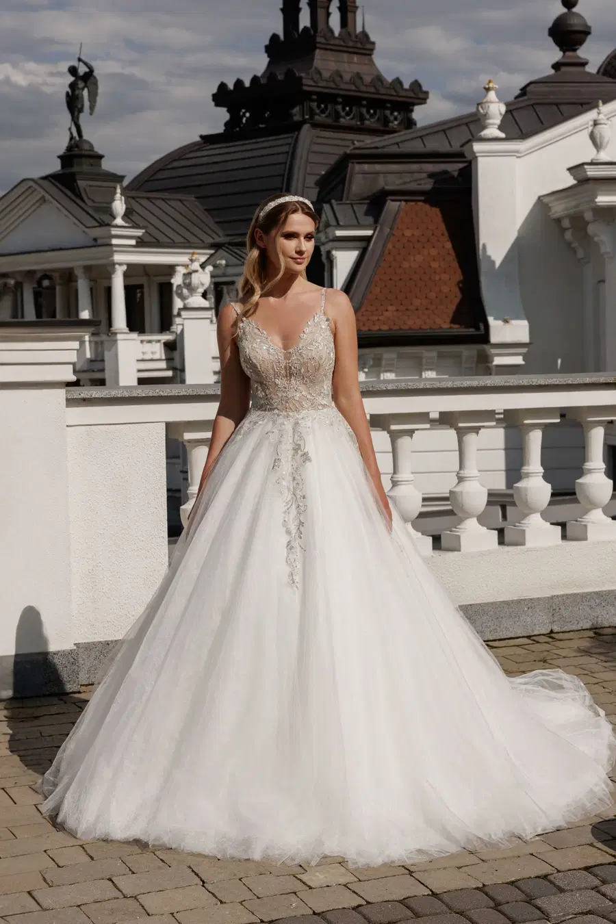 5577 by Serena Bridal: Ball Gown silhouette, V-neck neckline, lace