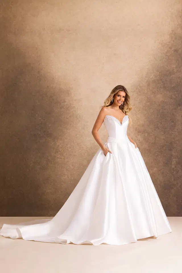 RB2245 by Rachel Allan: Ball Gown silhouette, sweetheart neckline, sleeveless, satin