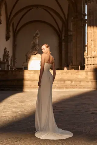 Caladriel by Milla Nova - view 4 of 4