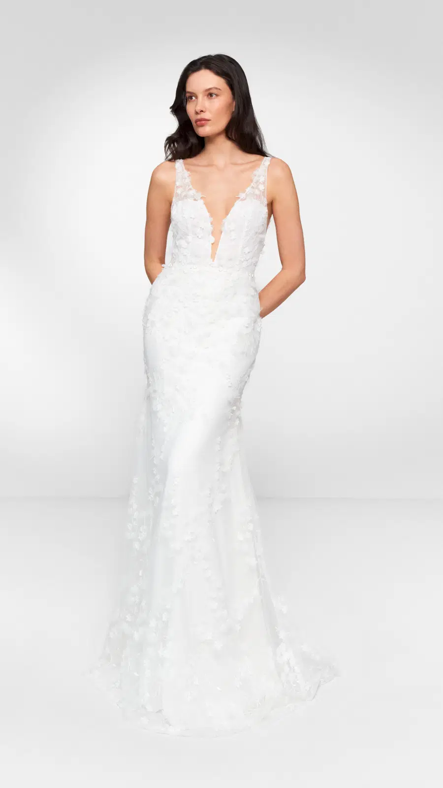 Tiana by Anna Kara: Fit & Flare silhouette, deep V-neck neckline, sleeveless, lace