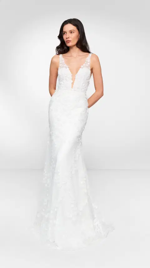 Tiana wedding dress by Anna Kara, fit & flare, lace
