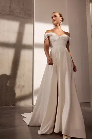 Monique by Avenue by Josephine Scott - view 2 of 7